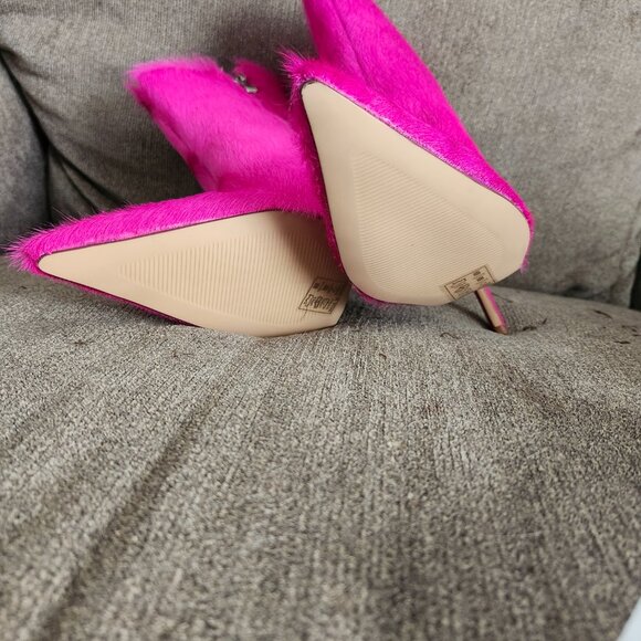 Azalea Wang / Akira Fuchsia Hairy Stiletto Bootie - Picture 4 of 7
